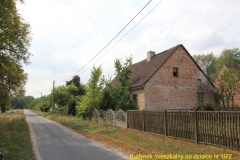 Dom mieszkalny o pow. użytkowej 93,80 m²., 3 budynki gospodarcze, położone we wsi Chlebów 7 gm. Maszewo